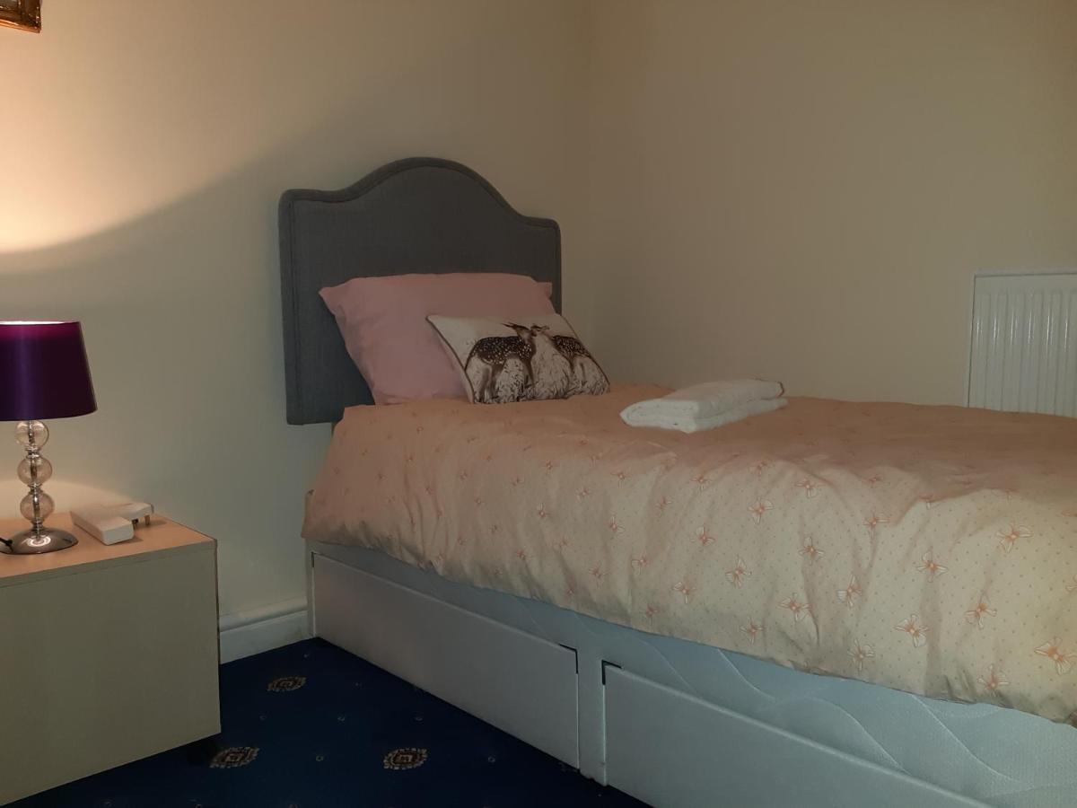 Phoenix Nights Guest House Barrow-in-Furness Exterior photo
